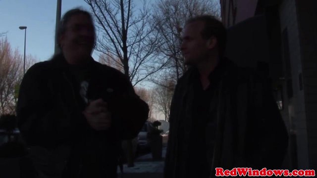 Превью Мужик уговорил прохожу на быстрый секс с ним у него дома № 13691