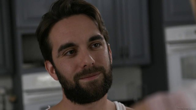 Превью Блондинка пришла к шефу домой, чтобы прокатиться на его крепком члене № 35351