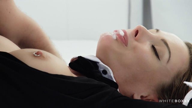 Превью Девка села на лицо парню, а потом прокатилась на крепком стояке № 35372