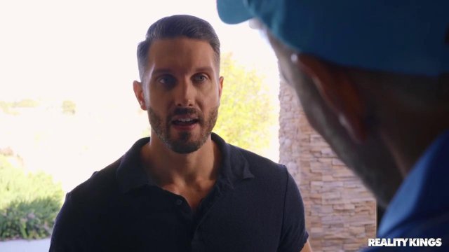 Превью Похотливый парень пробрался к соседке, чтобы трахнуть ее в пилотку № 35465