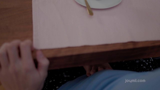 Превью Рыжая красавица после романтического ужина трахается с парнем № 37801