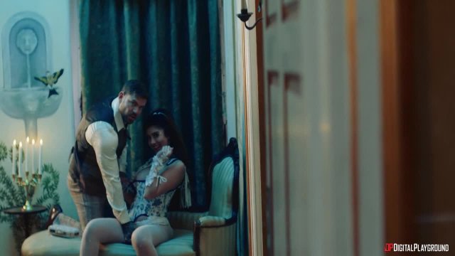 Превью Бал-маскарад завершается сексом втроём № 44868